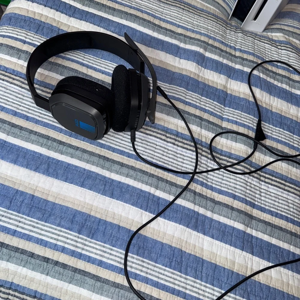 Astr Black and Blue Gaming Headset